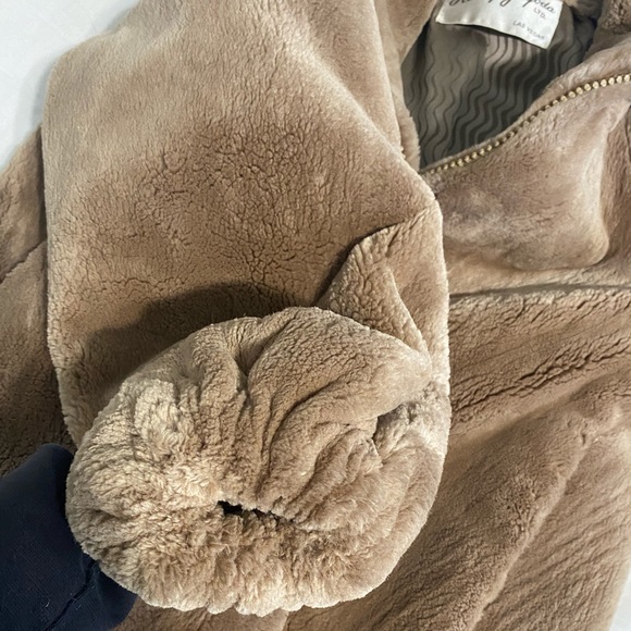 Faux fur coat - Picture 4 of 5